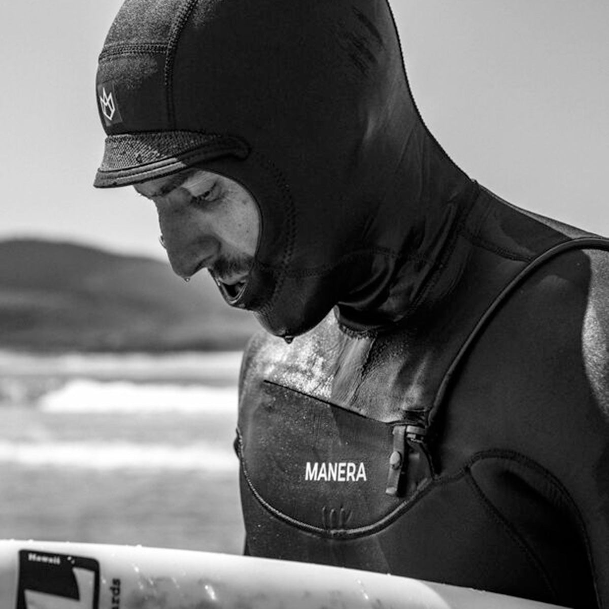 Manera X10D Meteor 4/3 Hooded Chest-Zip Wetsuit